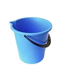 BALDE PLASTICO CON MANIJA